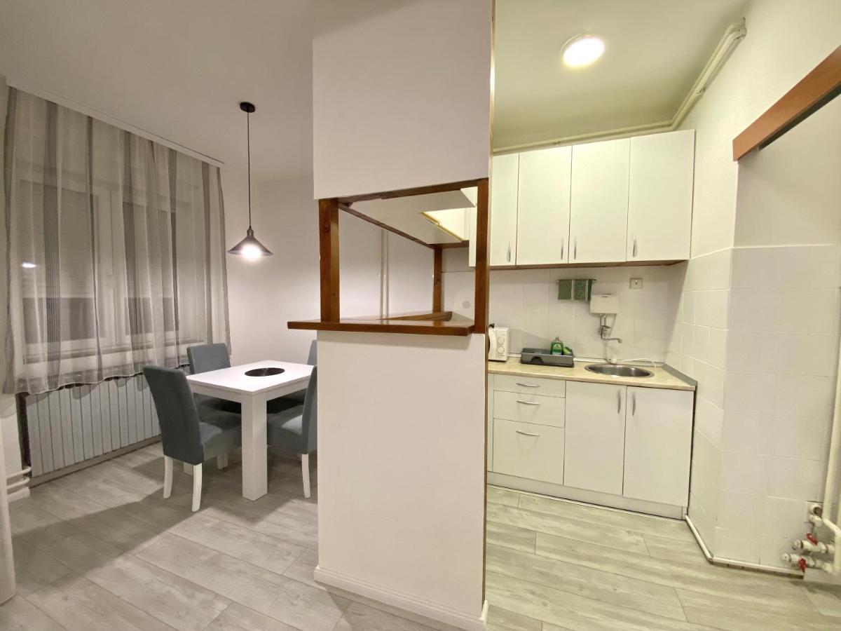Ferienwohnung Grand Royal Belgrad Exterior foto