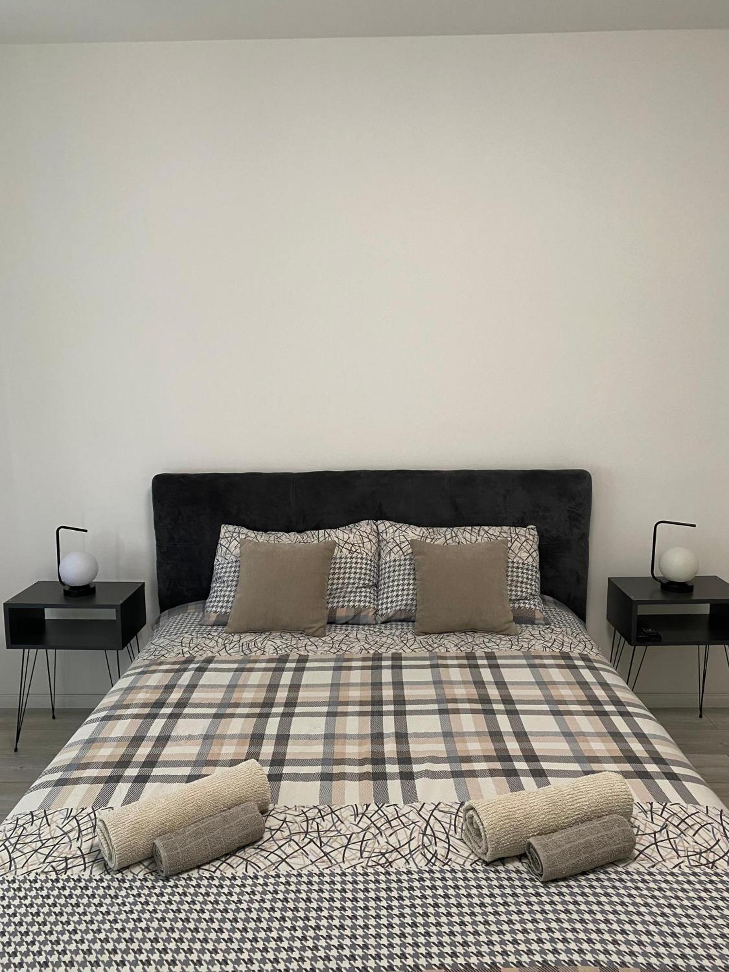 Ferienwohnung Grand Royal Belgrad Exterior foto